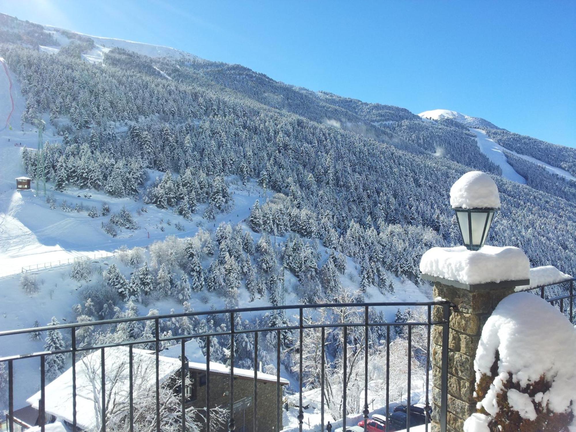 Apartaments Turistics Pirineu 솔듀 외부 사진