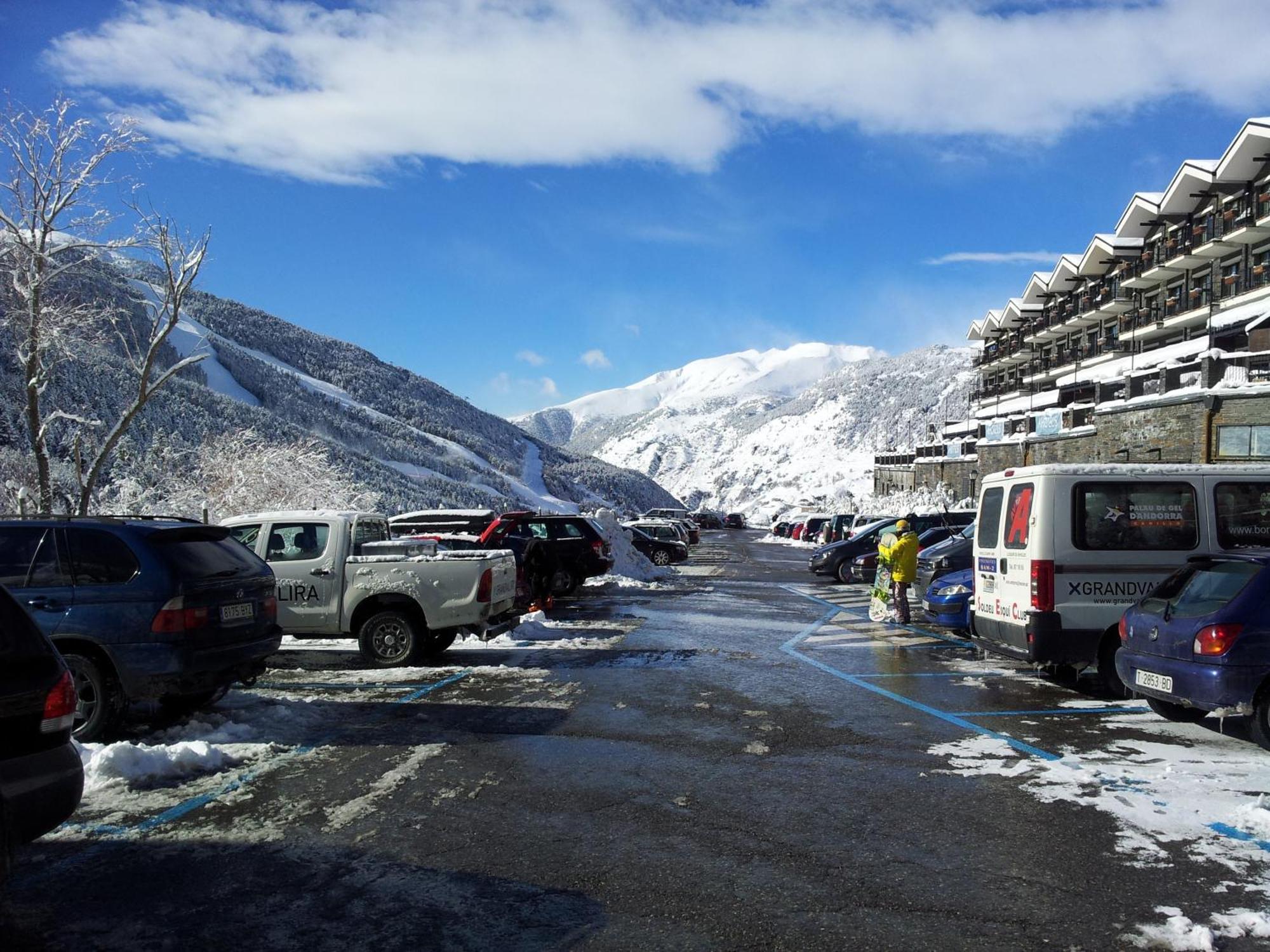 Apartaments Turistics Pirineu 솔듀 외부 사진